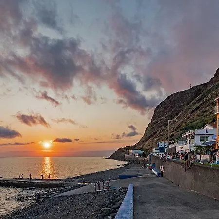 Blue Sea Paul do Mar (Madeira)