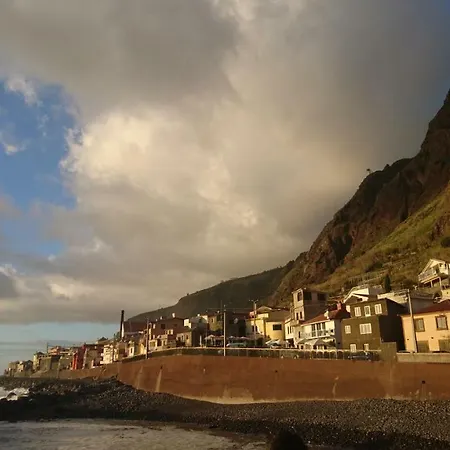 Blue Sea Paul do Mar (Madeira)